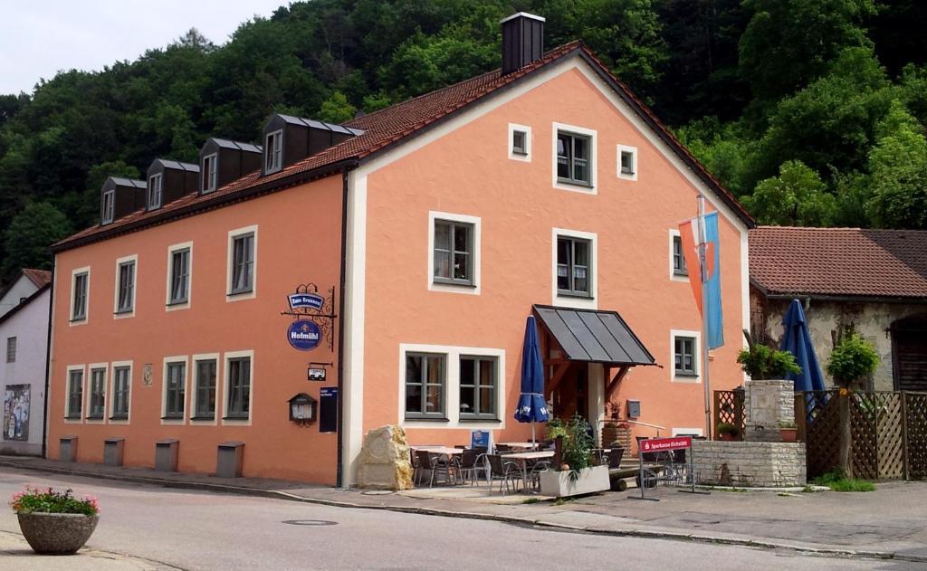 Gasthof Zum Brunnen Mornsheim Luaran gambar